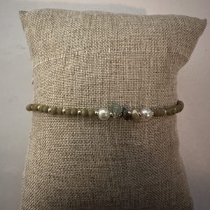 Adjustable tiny beads